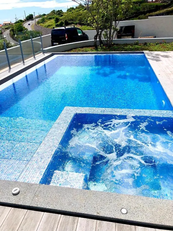 Villa Pinheira IV -Heated Swimming Pool And Jacuzzi Calheta
