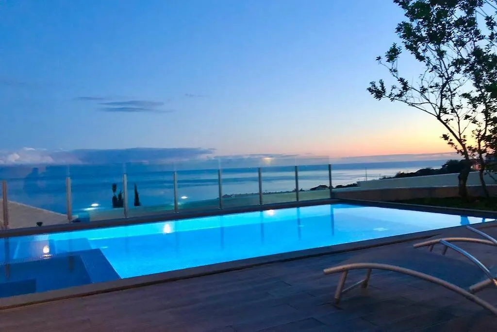 Villa Pinheira IV -Heated Swimming Pool And Jacuzzi 칼례타