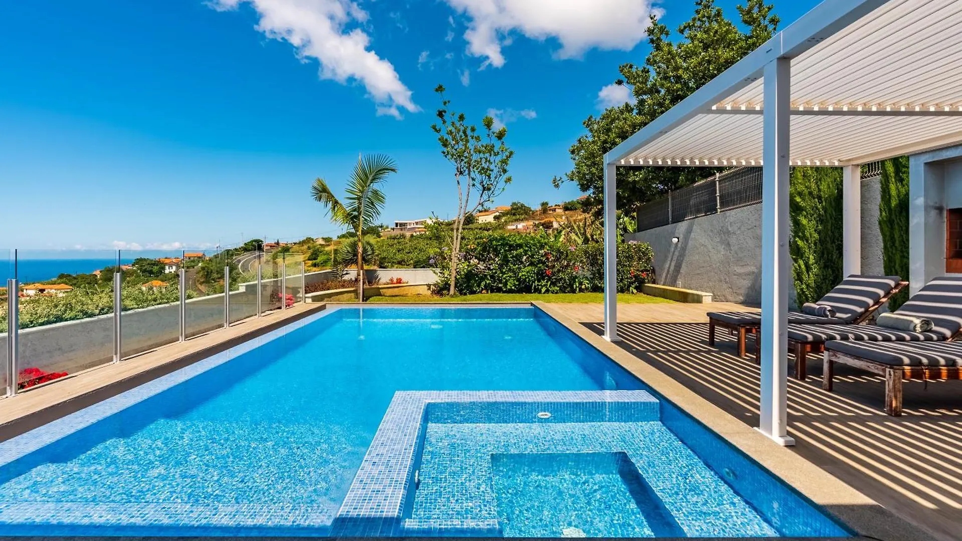Villa Pinheira IV -Heated Swimming Pool And Jacuzzi Calheta  0*, Calheta (Madeira) Portugal